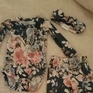 Posh Peanut 0-3 Months Kimono Set